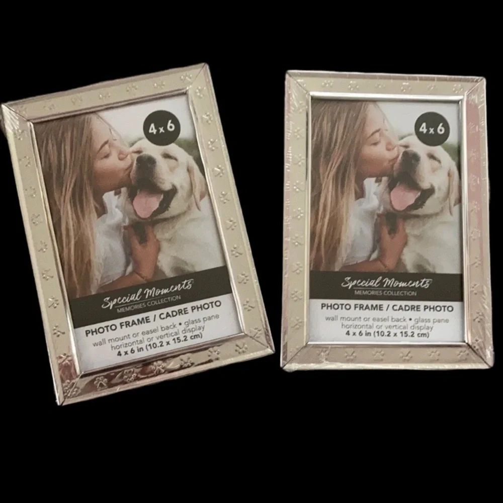 Brand new set of dog/cat print detailed frames